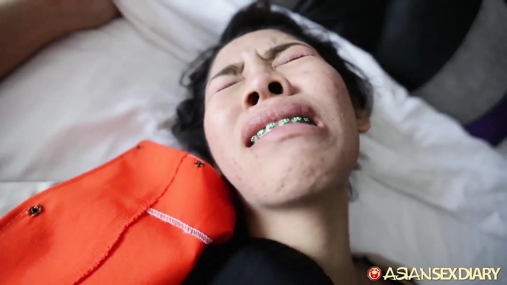 Asiansexdiary Soaking Wet Asian Snatch Stuffed with Foreign Cock